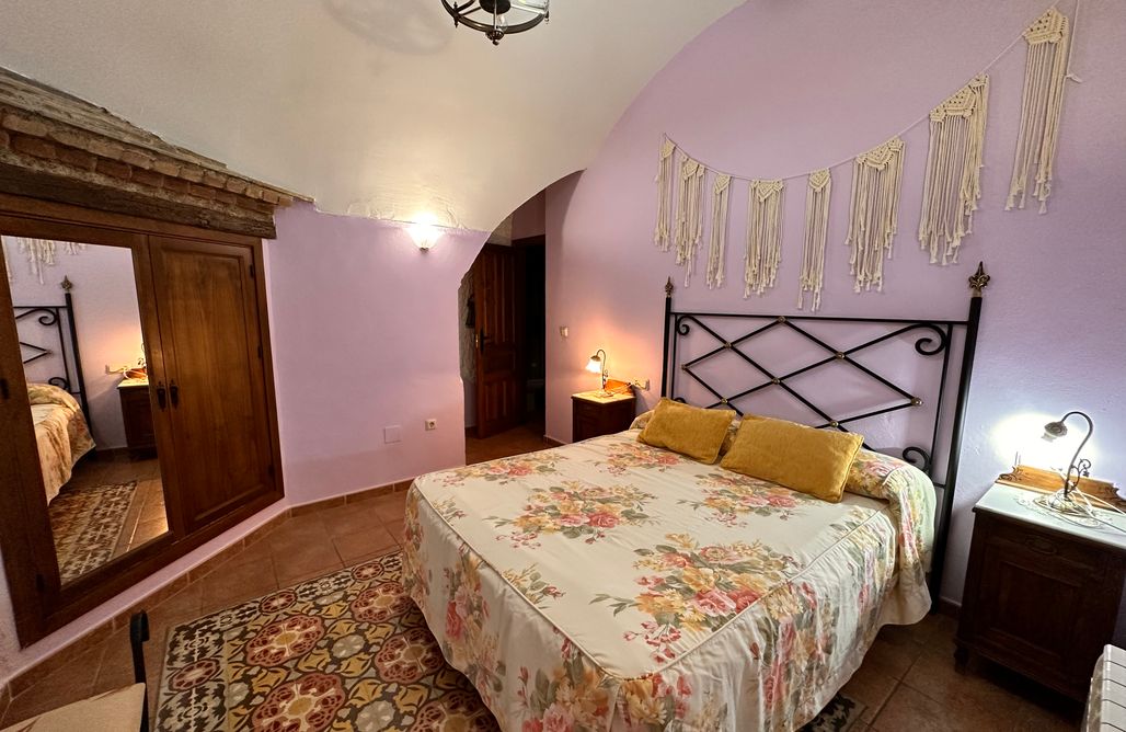 AlohaCamp Cueva de 2 dormitorios y 1 baño 2