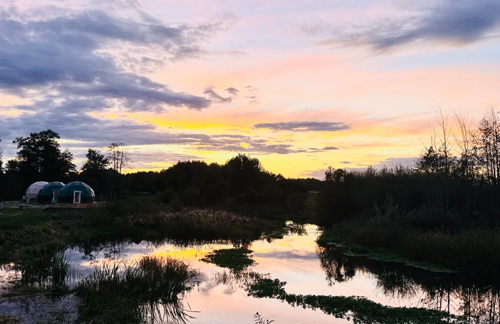 Glamping warmońsko-mazurskie Kopuła przy rzece 3