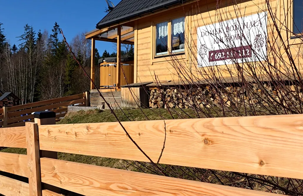 noclegi AlohaCamp Domki Pod Halą Krupową 1