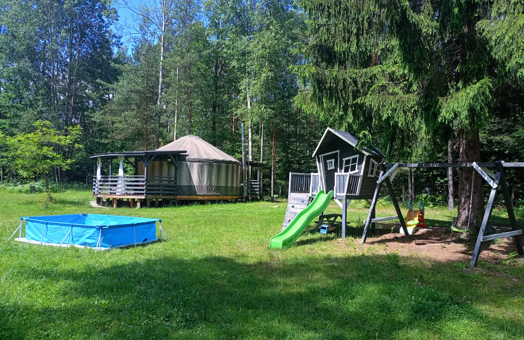 Sielpia Domki Jurty i namioty w lesie KotfaLas. Glamping - Świętokrzyskie  2