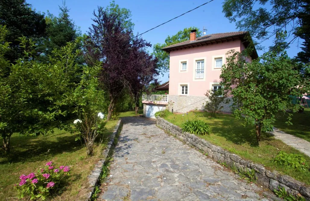 Alojamiento Arriondas Villa Mercedes 2