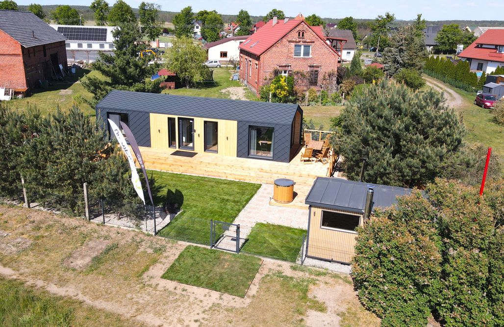 AlohaCamp Silver Moon 1