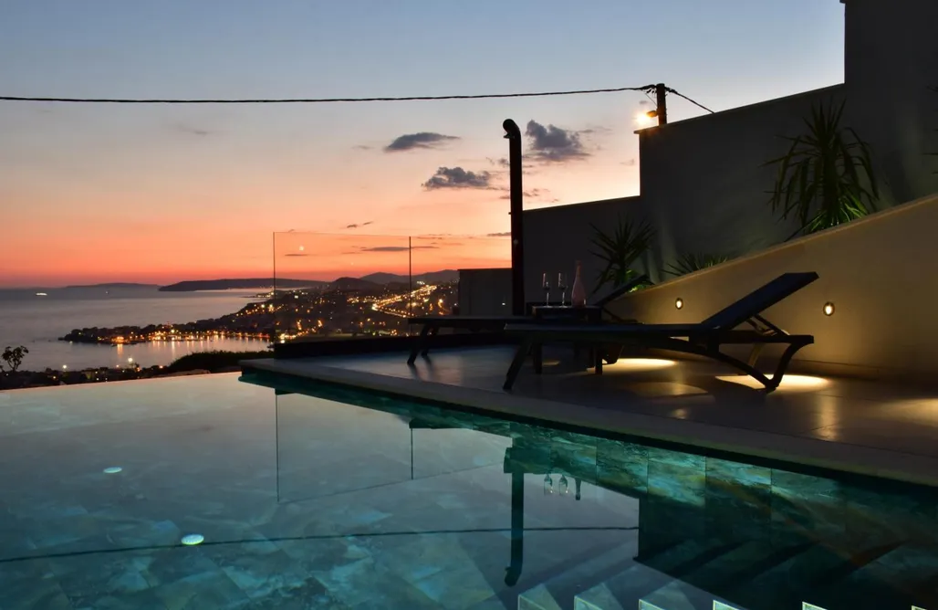 Alloggi AlohaCamp Spectacular villa X with heated pool  1