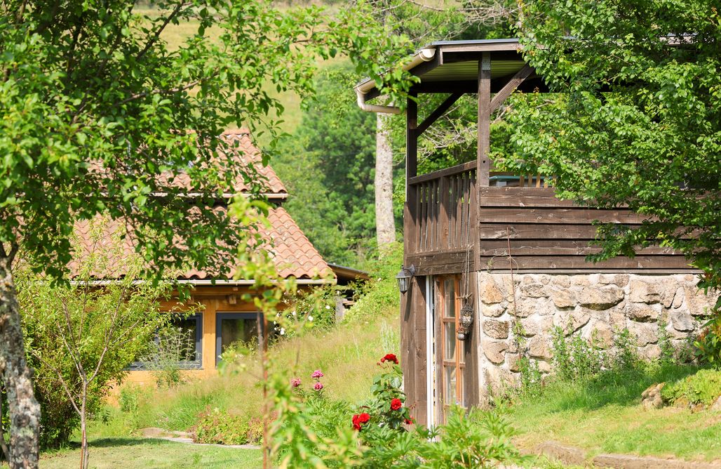 AlohaCamp Gîte 6 personnes en pleine nature ardèchoise 1