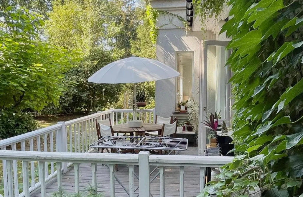 Słubica B noclegi Zabytkowy dom w Podkowie Leśnej

 3