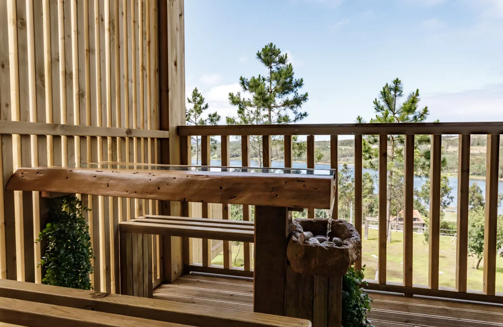 AlohaCamp Faro Vilán 1