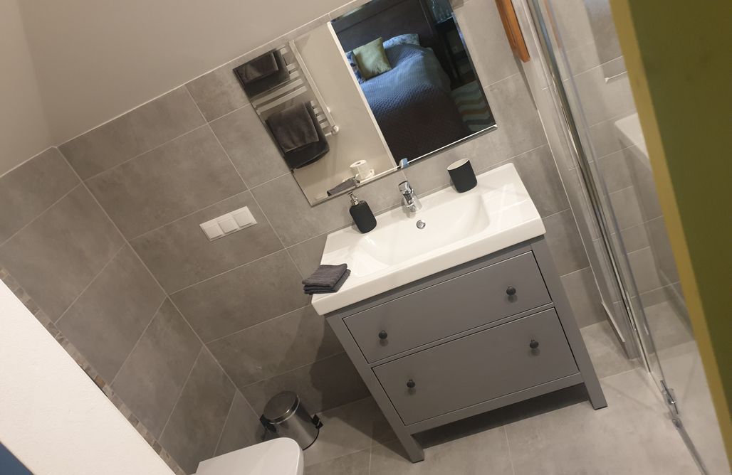 AlohaCamp Pokój 2 os. – Żółte Drzwi 2