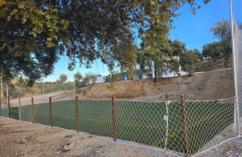 Hotel con Piscina Privada Madrid The White House 1
