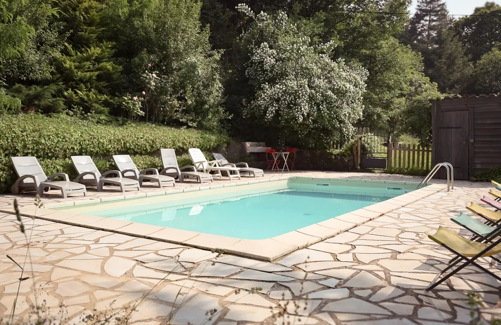 Domaine privatisé pour 23 personnes en Ardèche Verte AlohaCamp