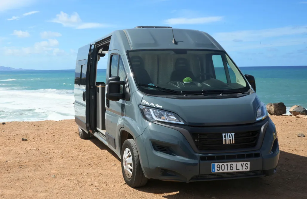 noclegi AlohaCamp Camper Van Nomad Experience 4