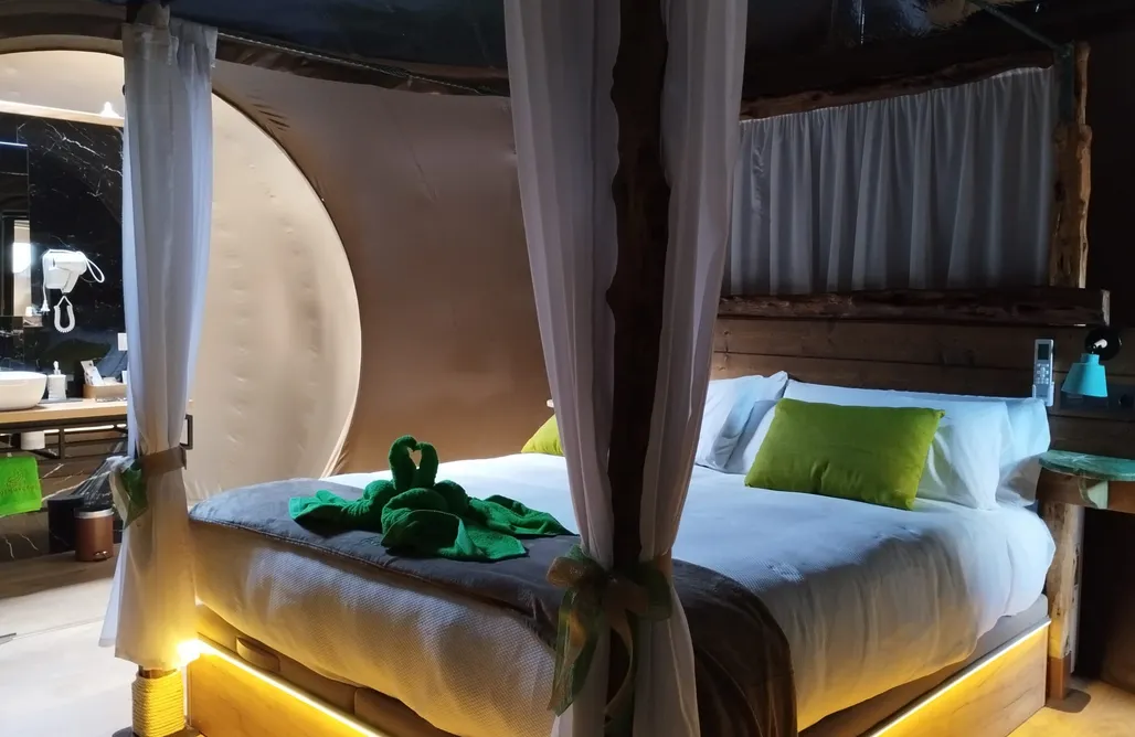 AlohaCamp Burbuja Alhena (Con Jacuzzi) 4