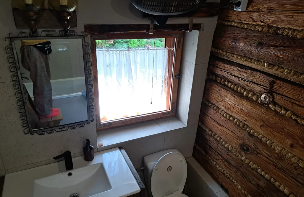AlohaCamp Apartament 2-poziomowy w chacie na skraju lasu 1