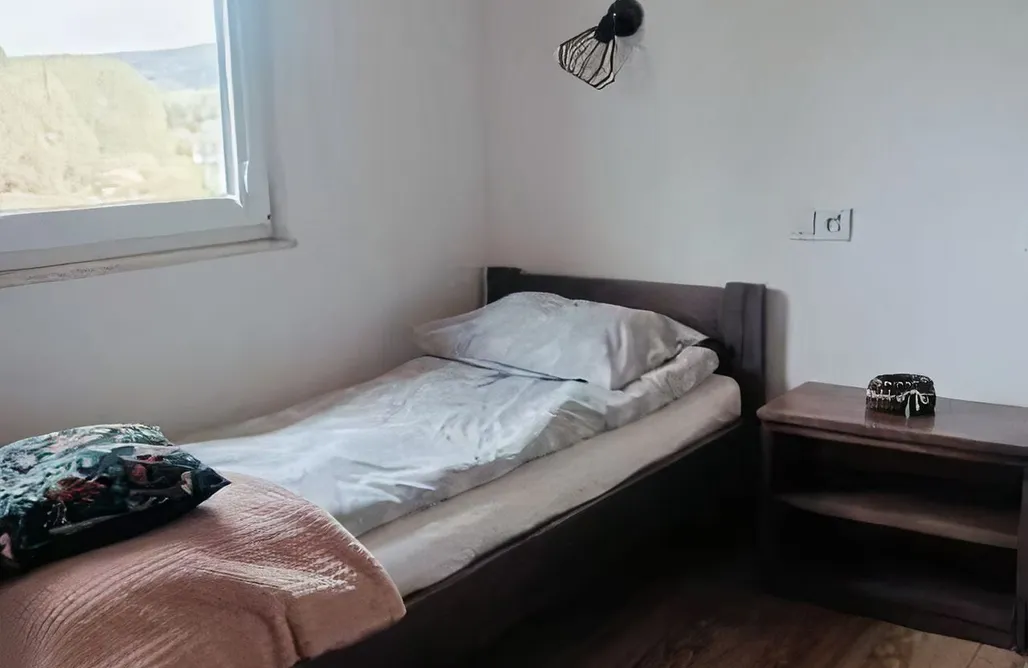 AlohaCamp Dom z 2 syp. 20 E 4