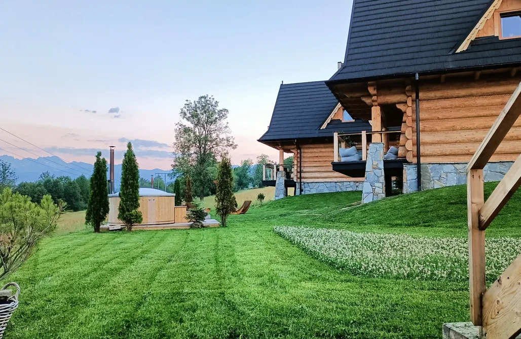 Na skraju lasu. Domki widokowe z balią/jacuzzi AlohaCamp