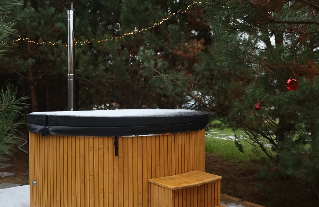 Oaza Święty Spokój - Tiny House z prywatną balią i Jacuzzi przy Narwii AlohaCamp