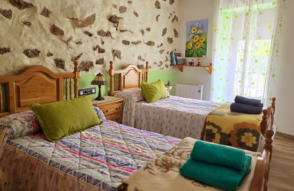 AlohaCamp El Triskel de Chumbea – Cozy Rural Retreat | Nature, Stars & Panoramic Views 4