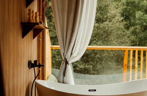 Zdjęcie obiektu Domki na drzewie - Kołobrzeg - Sauna - PolanaGlamp