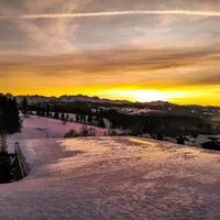 Adriana host RzepiskaHills 