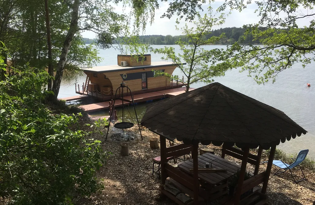 Unterkunft AlohaCamp Houseboat Domek Pływajacy 3