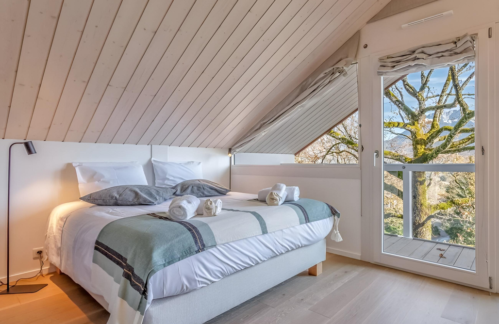 AlohaCamp Les Terrasses de la Tournette – lake view. 4