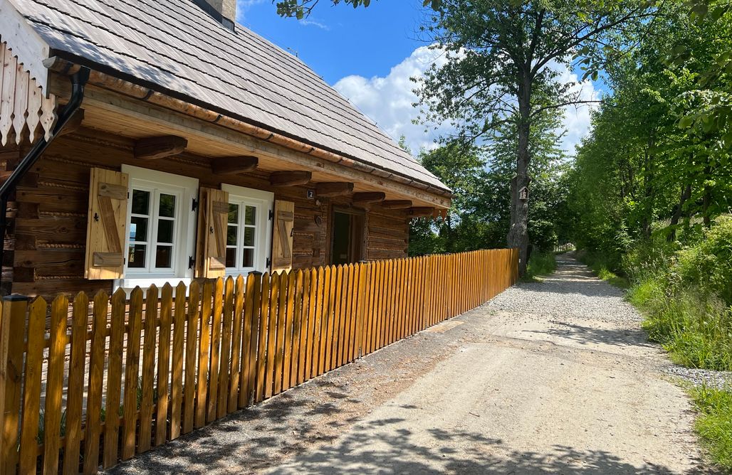 Andrychów noclegi 120 letnia Chata w Górach z Jacuzzi i Sauną 3