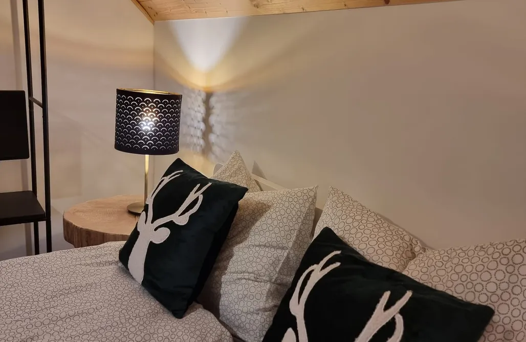 AlohaCamp Domek Jeleń 4