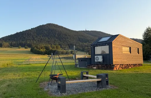 Zdjęcie obiektu Tiny Camp- domki z jacuzzi i sauną przy szlakach na Luboń i Szczebel