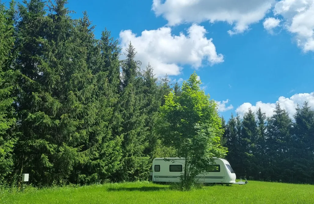 noclegi AlohaCamp Miejsce kamperowe - Kamperowisko Leleszki 1