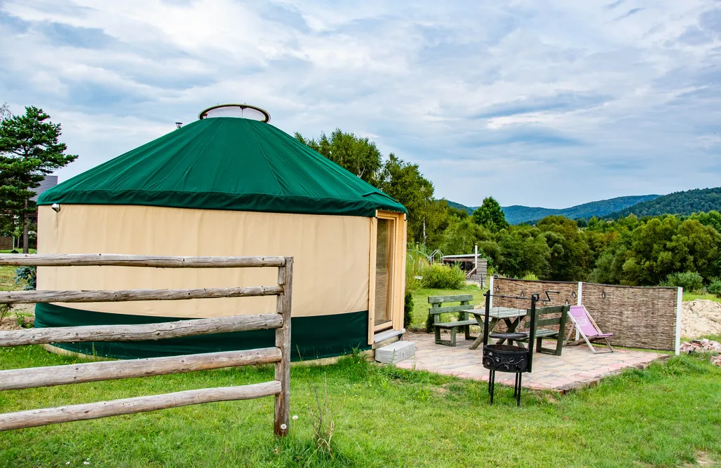 AlohaCamp accommodation Jurta Miłości   2