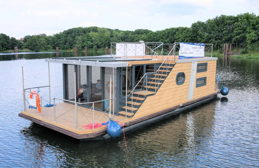 Glamping śląskie Houseboat 7 os pływający dom Water King apartament na wodzie 3