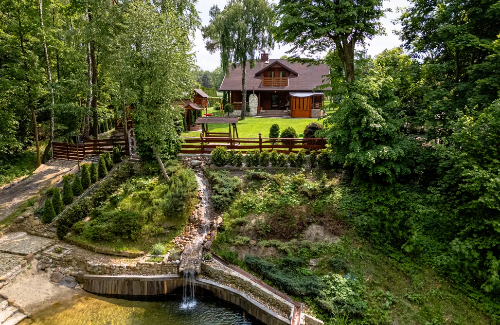 noclegi AlohaCamp Sielski Dworek Majdan 4