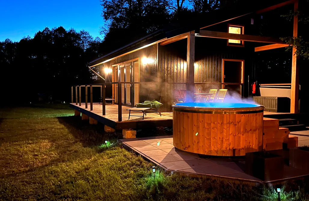 AlohaCamp accommodation 2 os Domek z balią jacuzzi - jedyny na działce w otoczeniu lasu 2