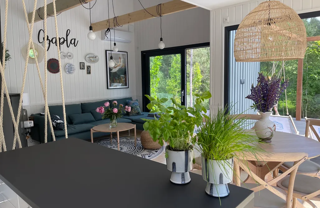 Samodzielny Domek nad Jeziorem z Własną Linią Brzegową Czapla  1