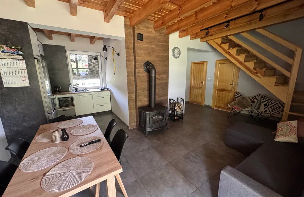 ubytovanie AlohaCamp Lakehouse Hartowiec - kaďa a sauna pri jazere 4