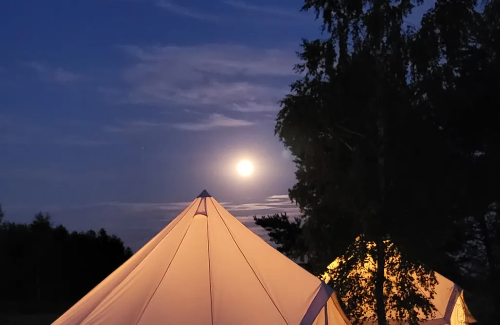 Jezioro Tarnobrzeskie Noclegi Siedlisko „Mama Verde" Glamping 1