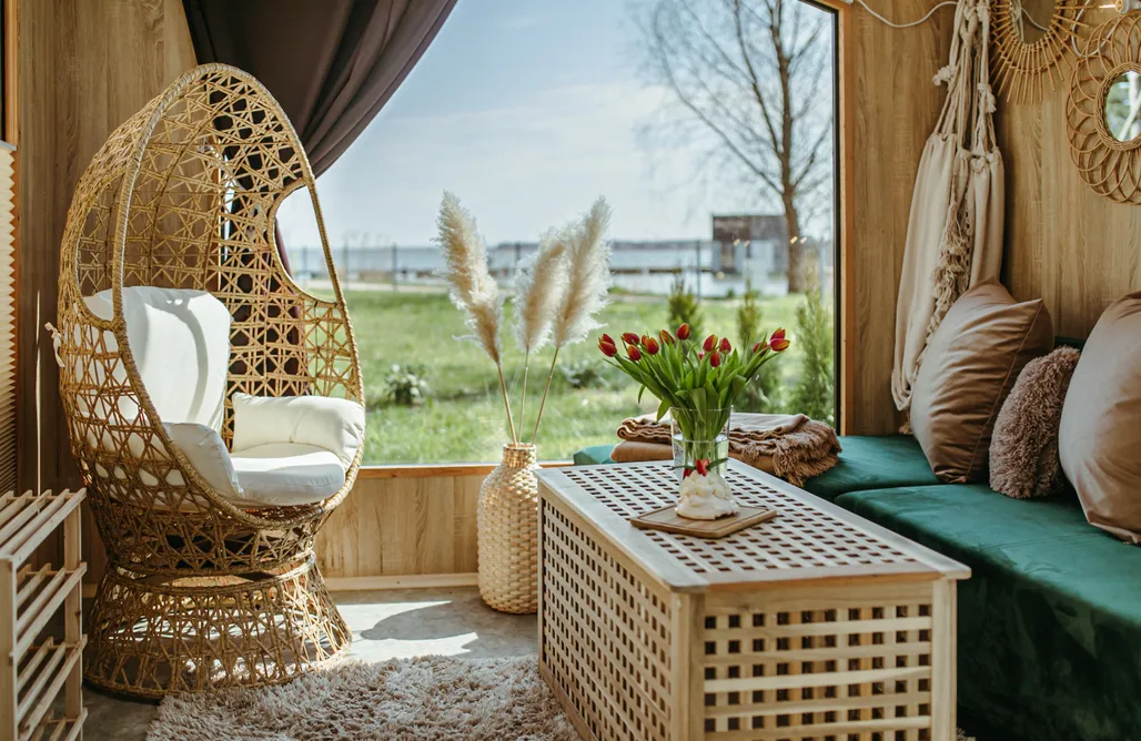 AlohaCamp Namiot z 1 sypialnią i antresolą przy jeziorze 4