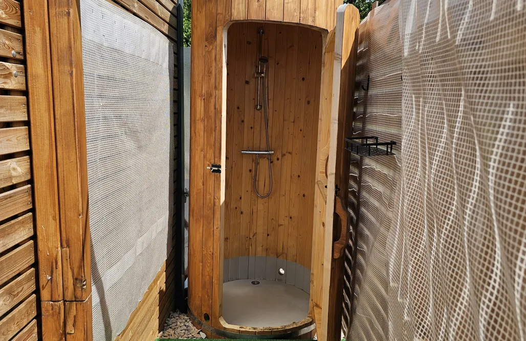 Domek 2-osobowy nad jeziorem Czill Beczki 1