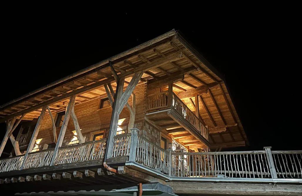 Hébergement AlohaCamp Vacances nature dans une cabane dans les arbres sur le pâturage des alpagas 4