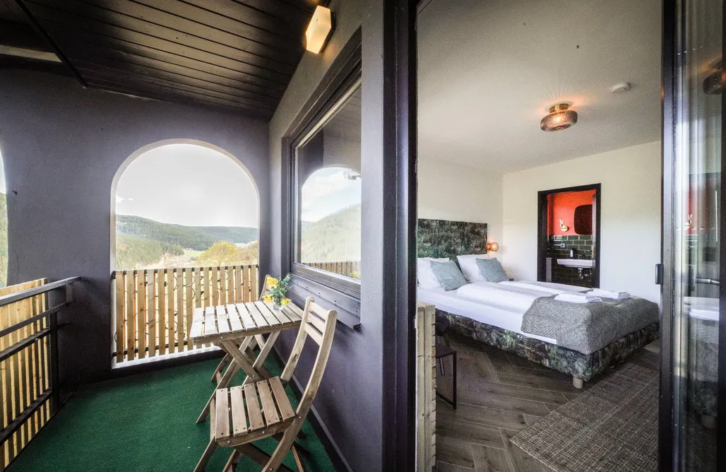 AlohaCamp Black to the Woods Hideway Resort & Workation 4