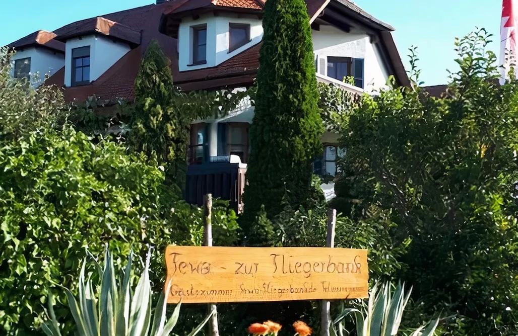 Ferienwohnung Stuttgart Zur Fliegerbank in der Rhön - Privatzimmer mit Gemeinschaftsbad  2