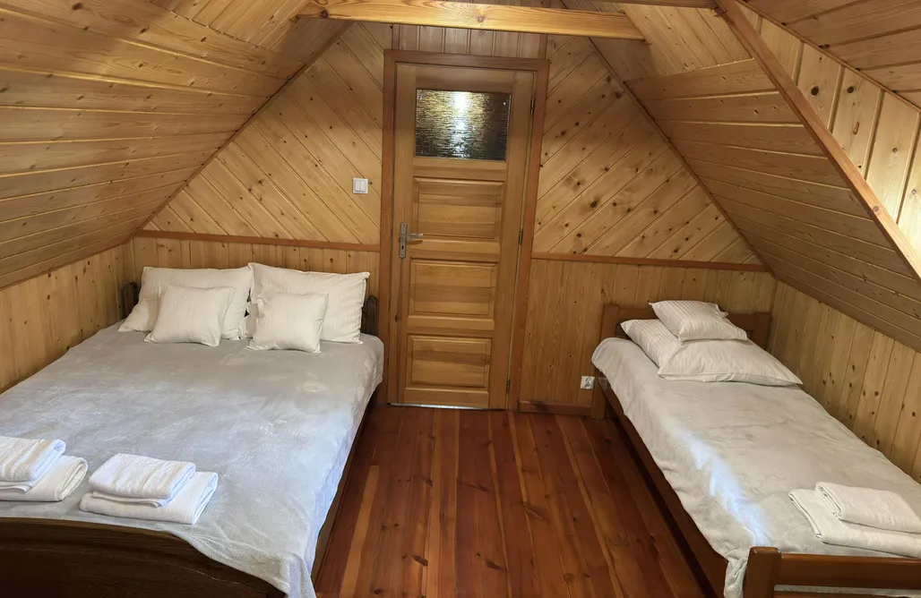 AlohaCamp Baciki Średnie 73 Domek nad Stawami  2