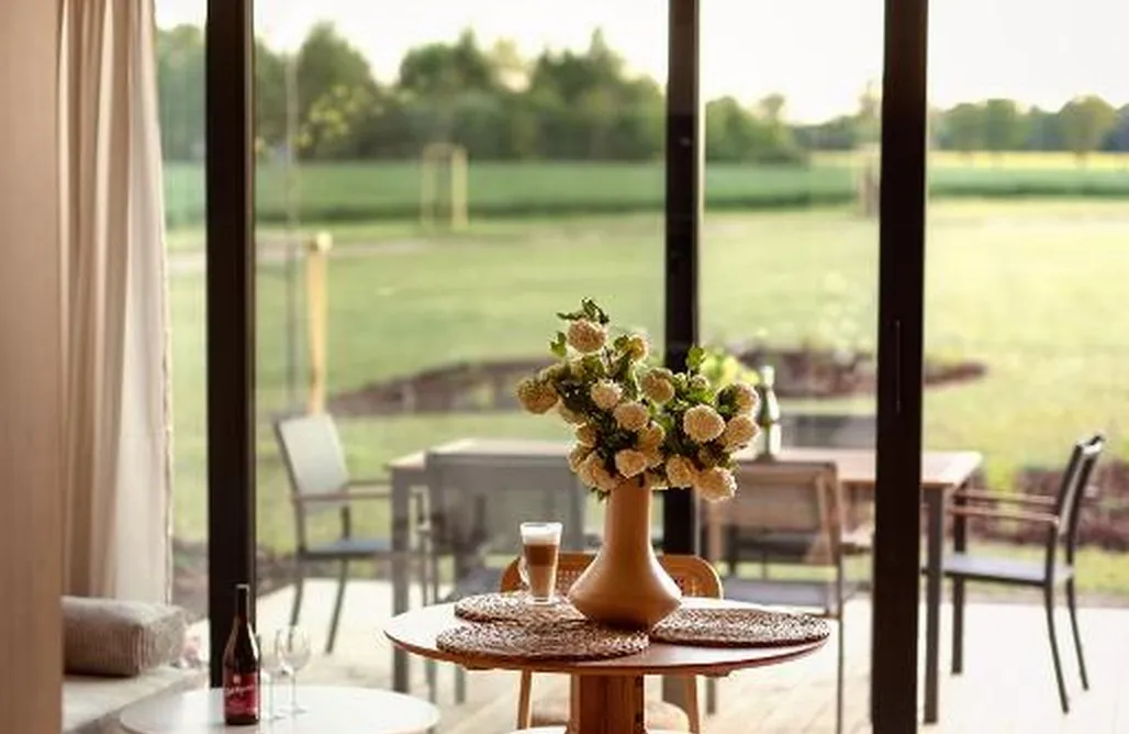 AlohaCamp na.zielonki domek jasny 4