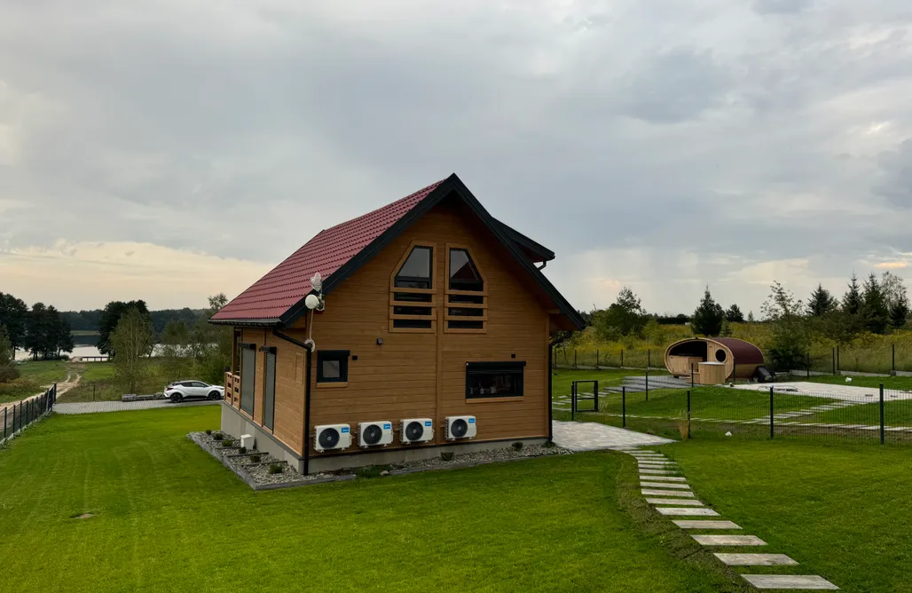 AlohaCamp accommodation Domek premium nad jeziorem Dadaj 2