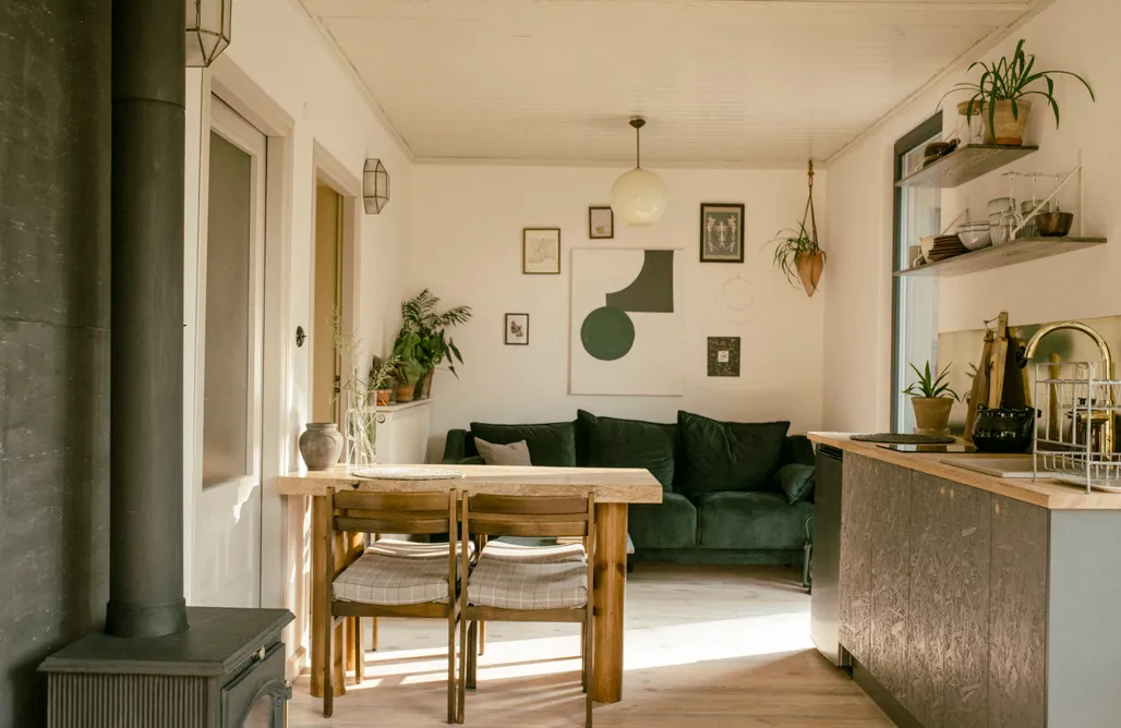 Domki Nad Jeziorem Wynajem Mech i Szyszka - domki z wagonu pocztowego i z drewna 1