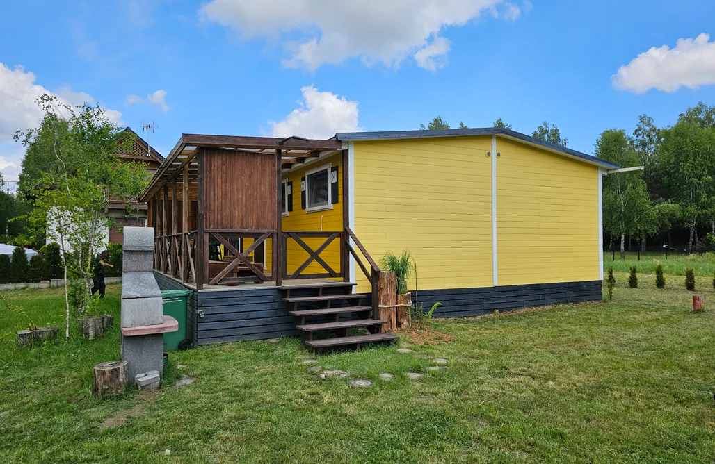 AlohaCamp accommodation Domek letniskowy żółty - całoroczny 4
