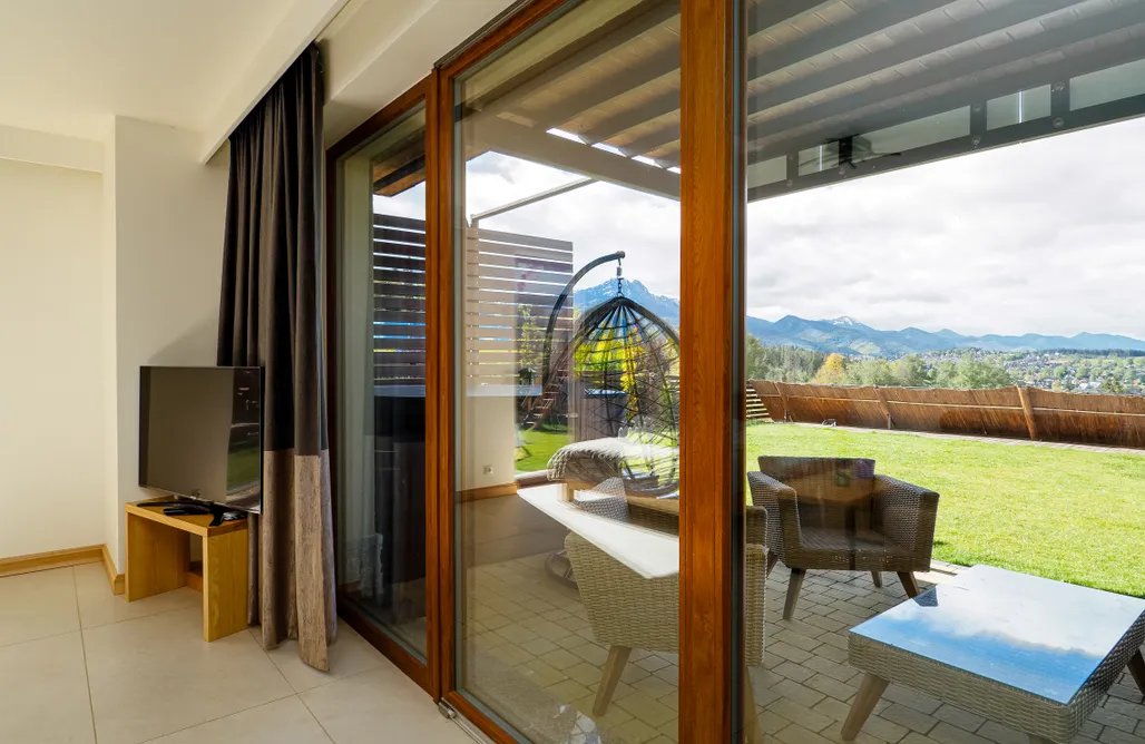 AlohaCamp Ap.4 z jacuzzi na wyłączność i widokiem na góry 1