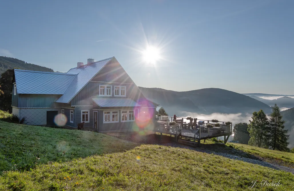 alojamientos AlohaCamp Krkonošská roubenka u potoka: Tam, kde se zastavil čas 4