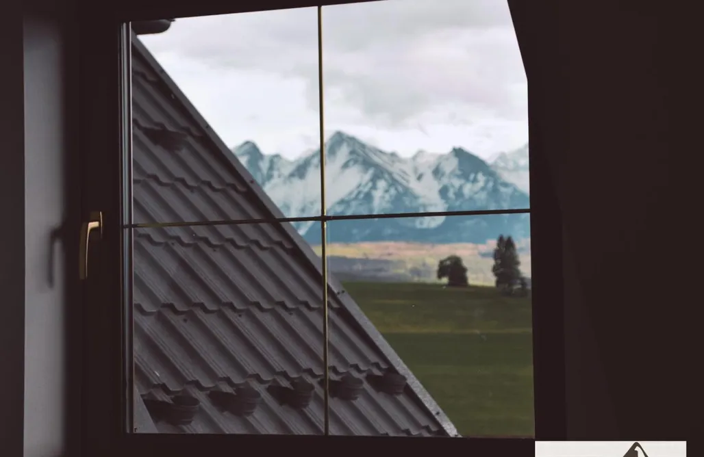 AlohaCamp Pokój czteroosobowy z łazienką i widokiem na góry 1