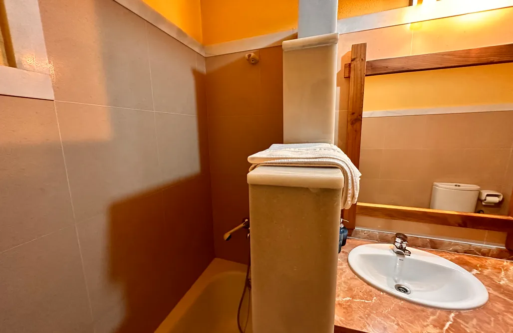 AlohaCamp Cueva de 2 dormitorios y 2 baños 1