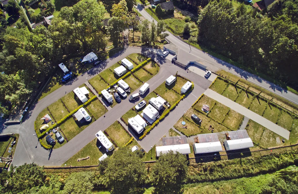 Pole Namiotowe Zakopane Miejsce kamperowe i namiotowe - Camping Molo 2